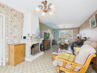 Maison - 186 m² - 7 pièces