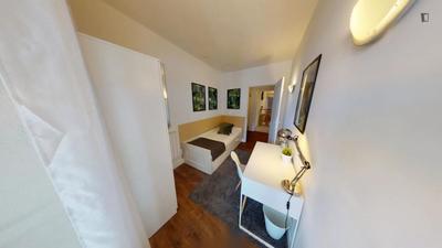 Chambre - 8 m² - 7 pièces