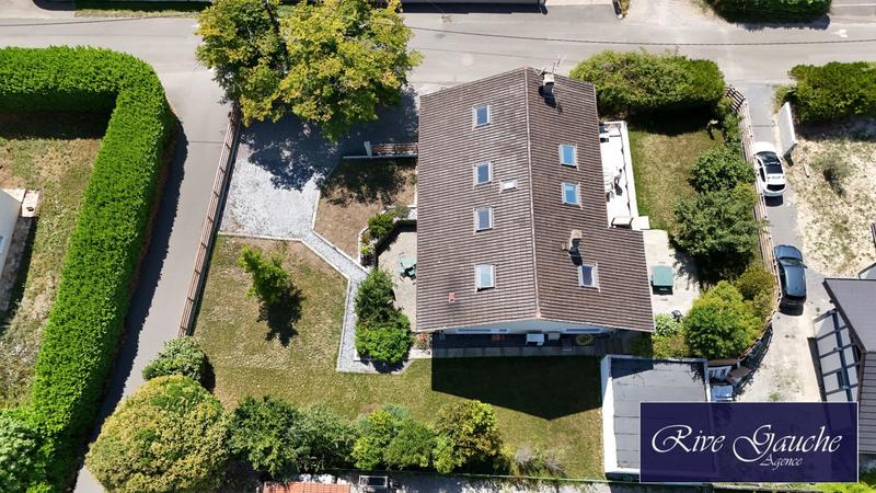 Maison - 267 m² - 7 pièces