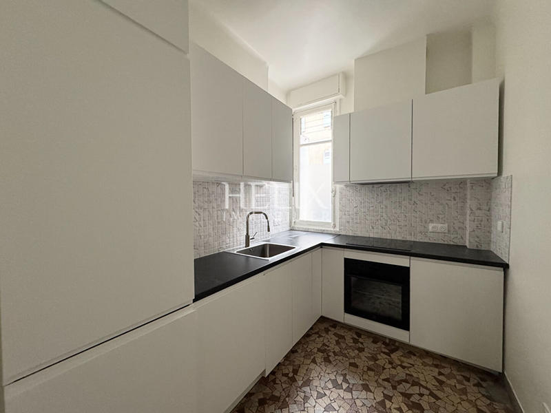 Appartement - 181 m² - 6 pièces