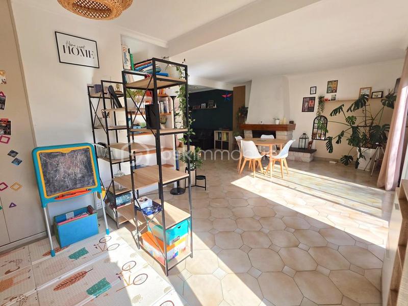 Maison traditionnelle - 166 m² - 8 pièces