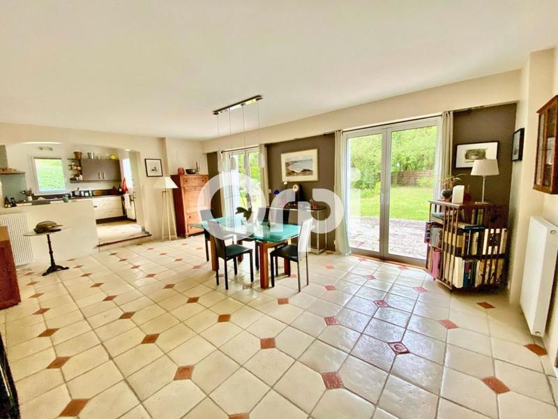 Maison - 203 m² - 7 pièces