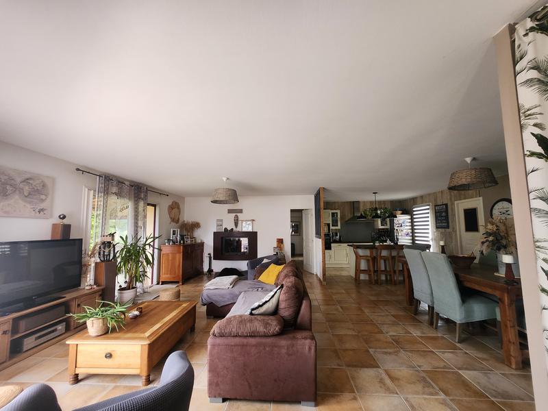 Maison - 110 m² - 6 pièces