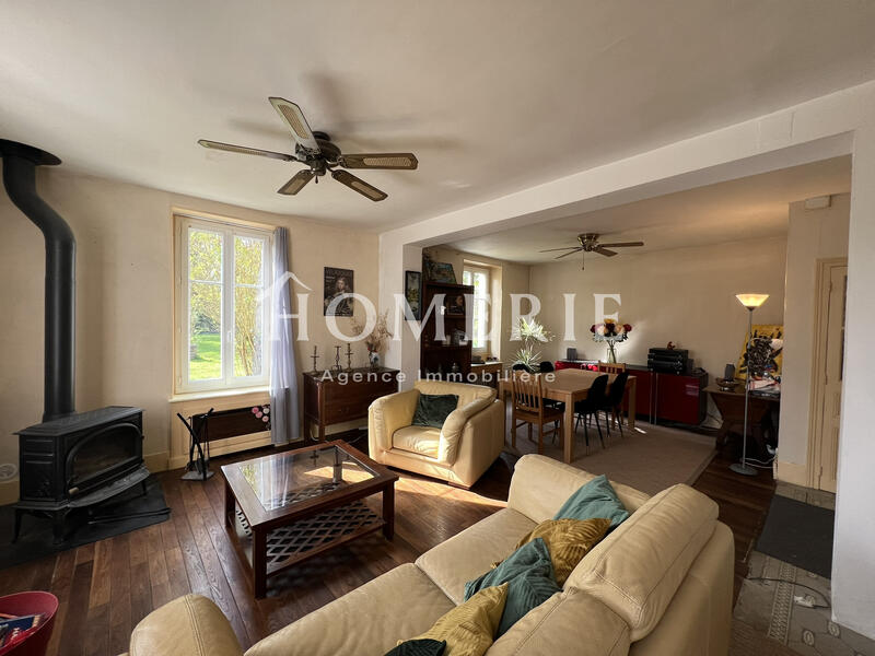 Maison de village - 158 m² - 7 pièces