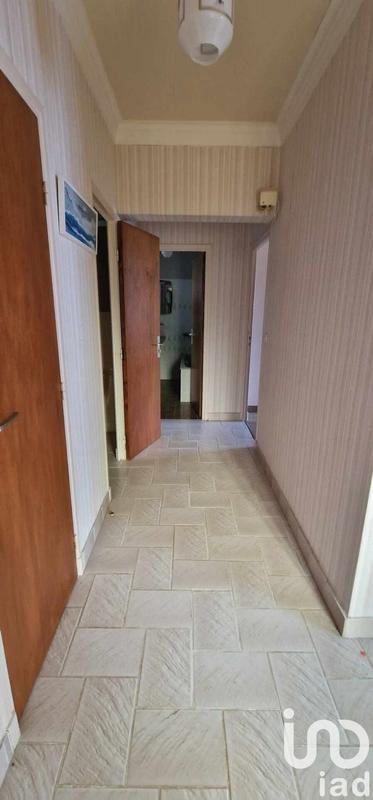 Maison - 241 m² - 10 pièces