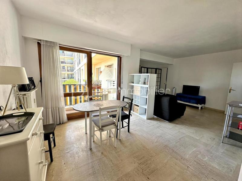 Studio - 36 m² - 1 pièce