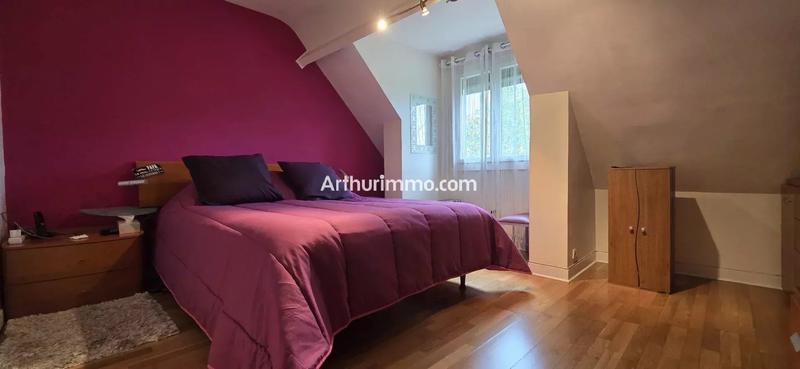 Maison - 233 m² - 7 pièces