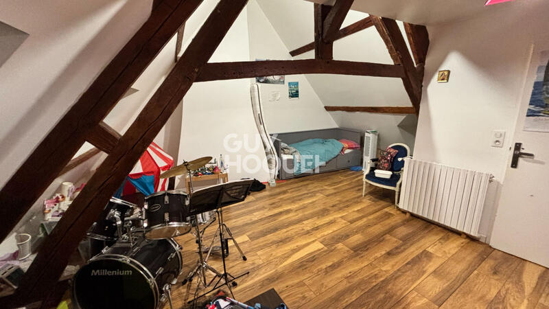 Maison - 179 m² - 6 pièces