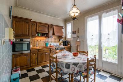 Maison - 143 m² - 6 pièces