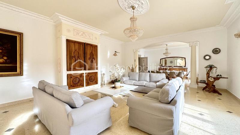 Villa - 420 m² - 11 pièces