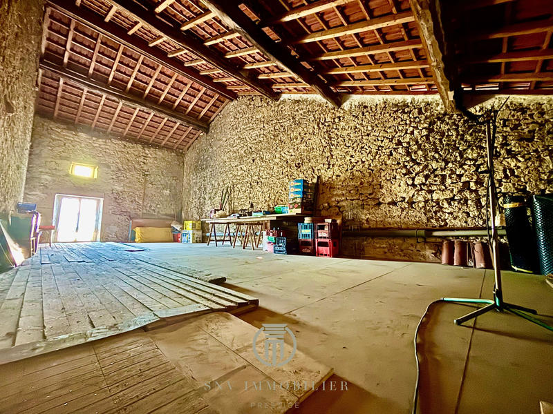 Maison - 290 m² - 12 pièces