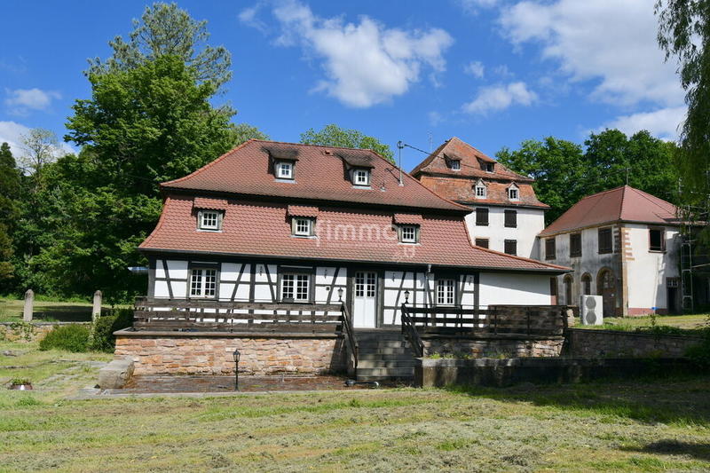 Immeuble - 3 305 m² - 40 pièces