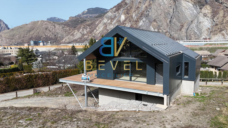 Maison - 160 m² - 6 pièces