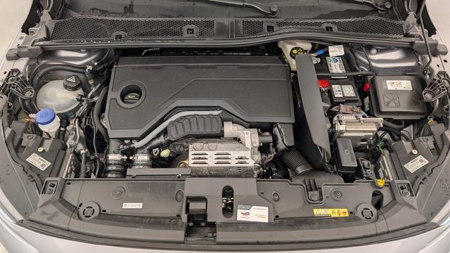 Peugeot 208 Hybrid 136 e-Dcs6 Gt