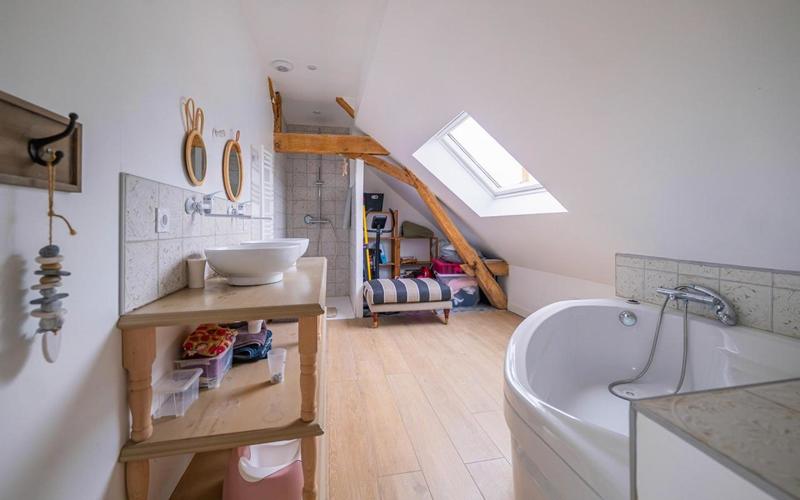 Maison en pierre - 145 m² - 6 pièces