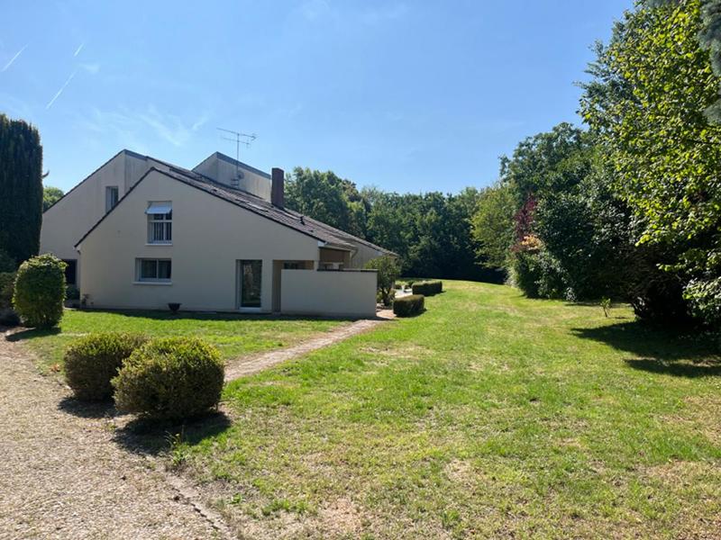 Maison - 359 m² - 11 pièces
