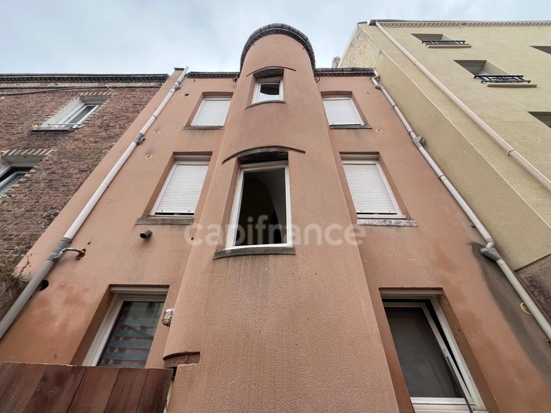 Immeuble - 176 m² - 15 pièces