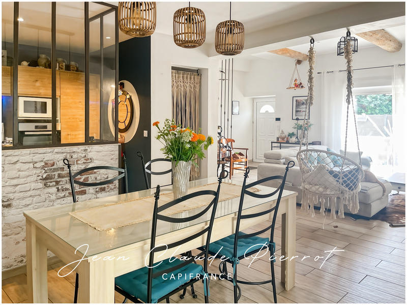 Maison - 93 m² - 4 pièces