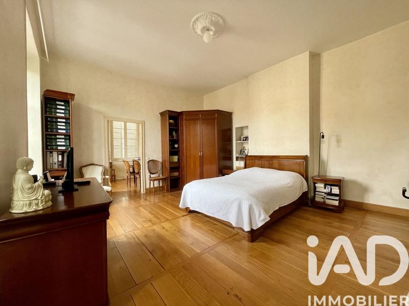 Appartement - 170 m² - 6 pièces