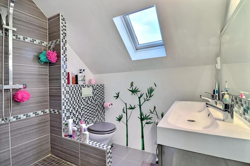 Maison - 90 m² - 5 pièces