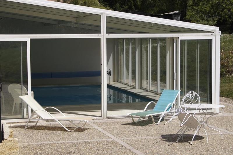 Propriété - 256 m² - 9 pièces