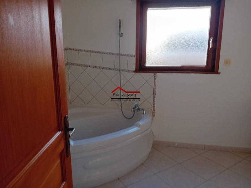 Maison - 168 m² - 9 pièces