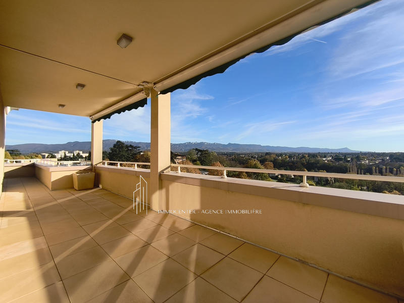 Appartement - 160 m² - 4 pièces