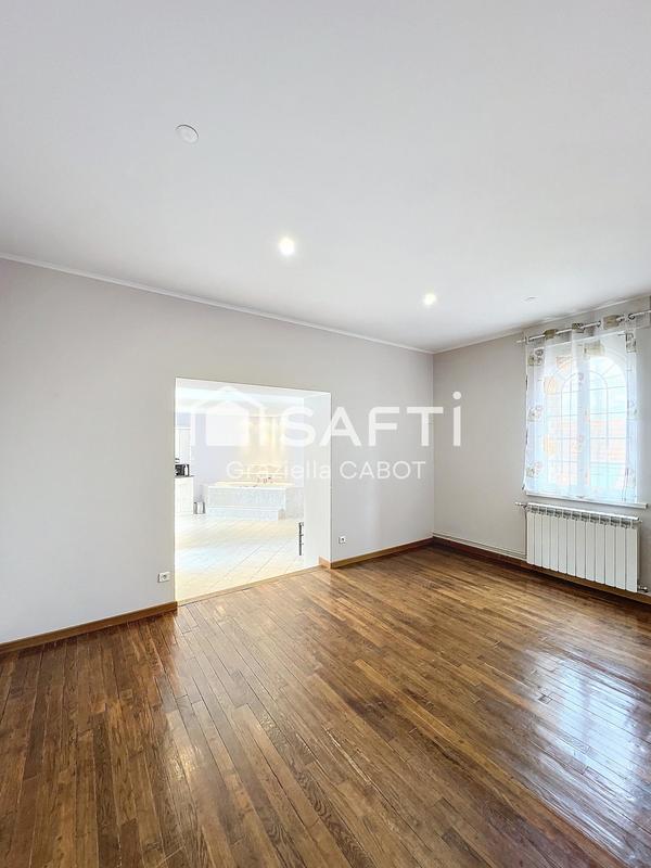 Maison de maîtres - 352 m² - 8 pièces