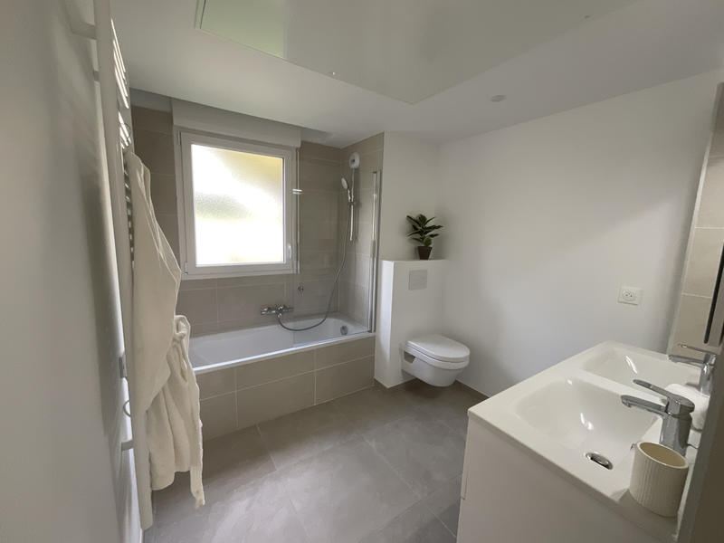 Appartement - 80 m² - 4 pièces