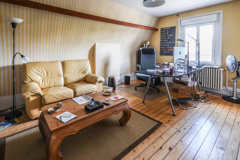 Maison - 240 m² - 8 pièces