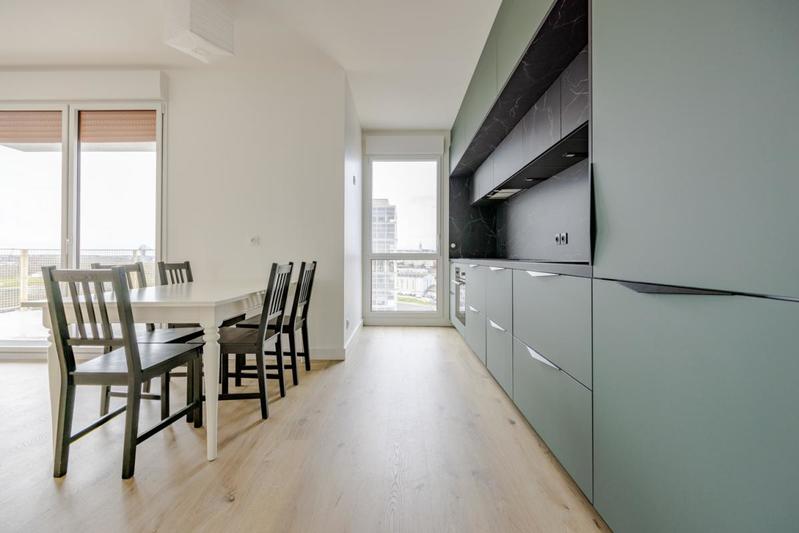 Appartement - 83 m² - 4 pièces