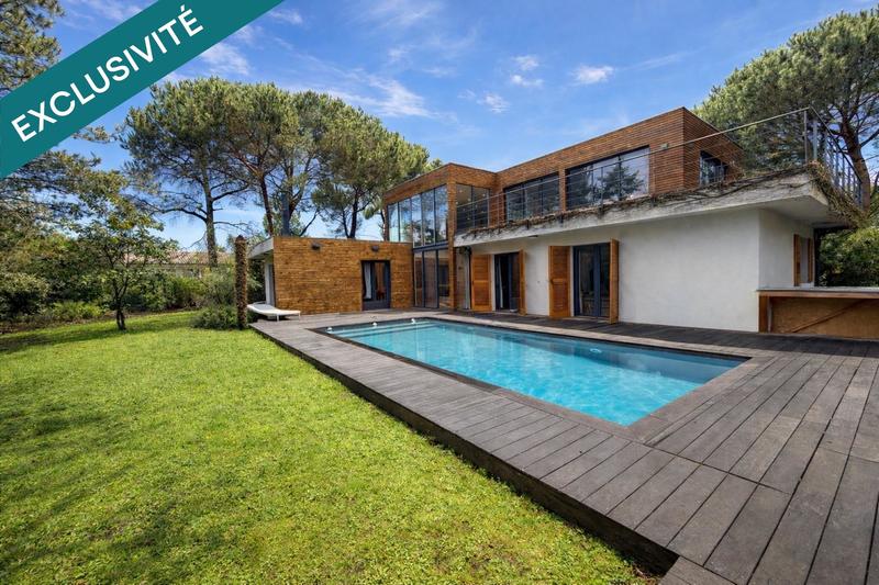 Maison - 240 m² - 6 pièces