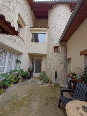 Maison - 180 m² - 5 pièces