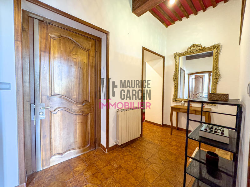 Appartement - 192 m² - 6 pièces