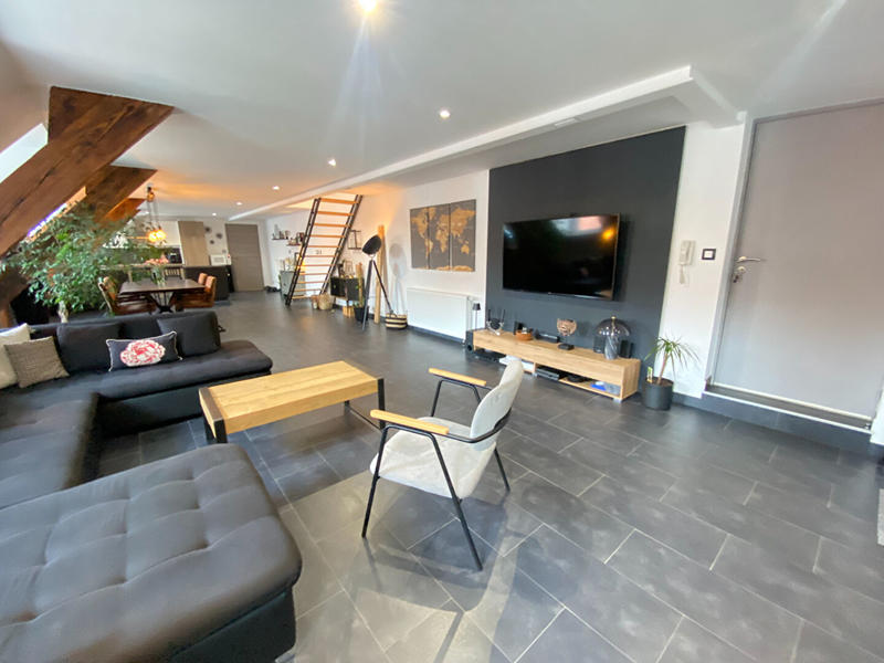 Appartement - 90 m² - 3 pièces