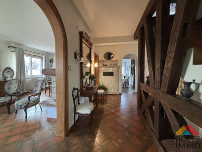 Maison - 266 m² - 8 pièces