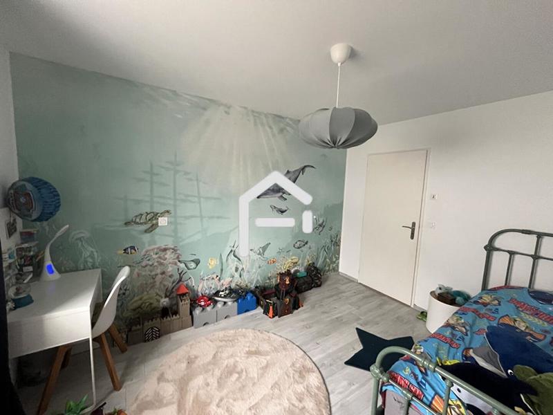 Maison - 200 m² - 8 pièces