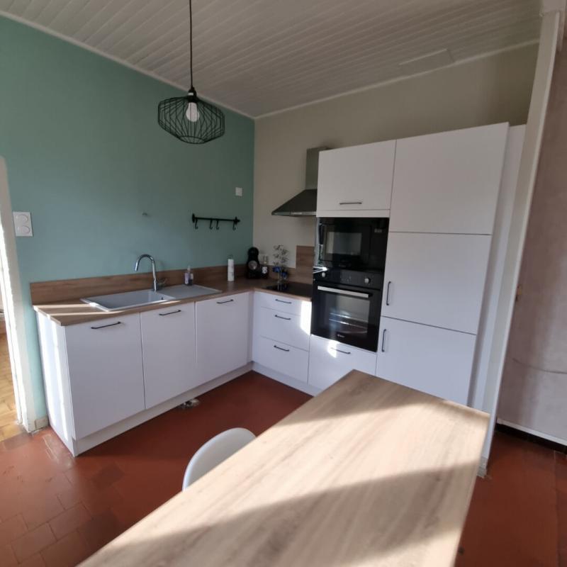 Maison - 640 m² - 3 pièces