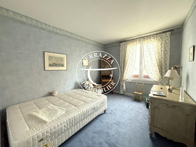 Appartement - 137 m² - 5 pièces