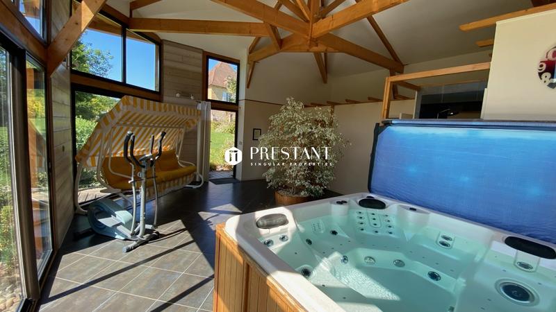 Demeure - 570 m² - 17 pièces