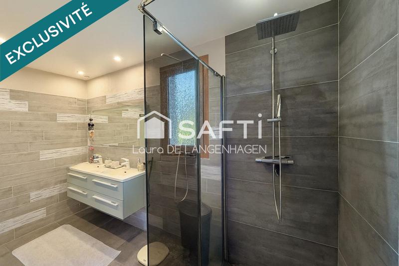 Maison - 225 m² - 10 pièces