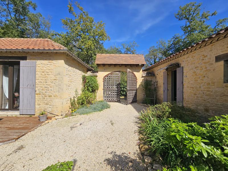 Maison ancienne - 280 m² - 11 pièces