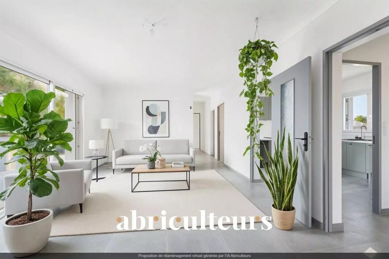 Maison - 90 m² - 4 pièces