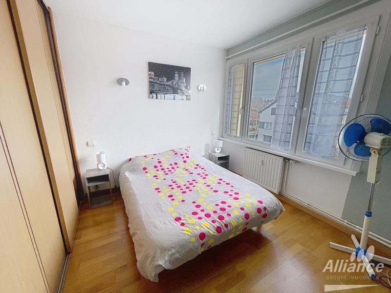 Appartement - 76 m² - 5 pièces