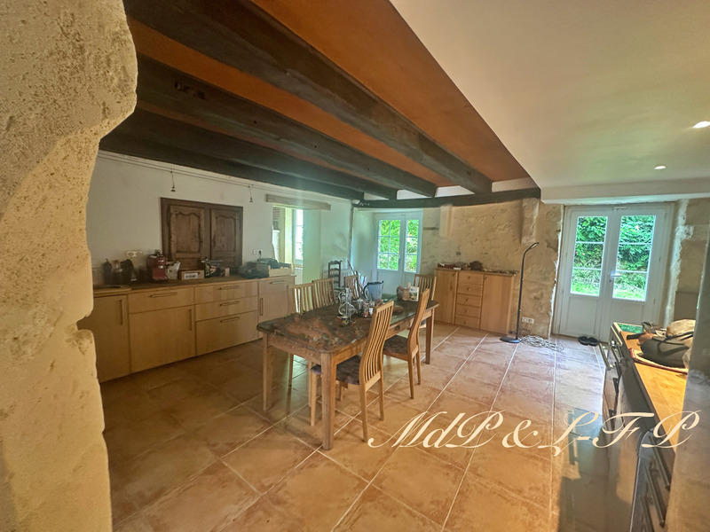 Maison - 294 m² - 6 pièces