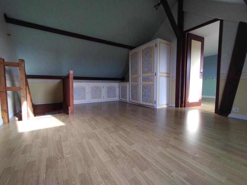 Maison - 146 m² - 8 pièces