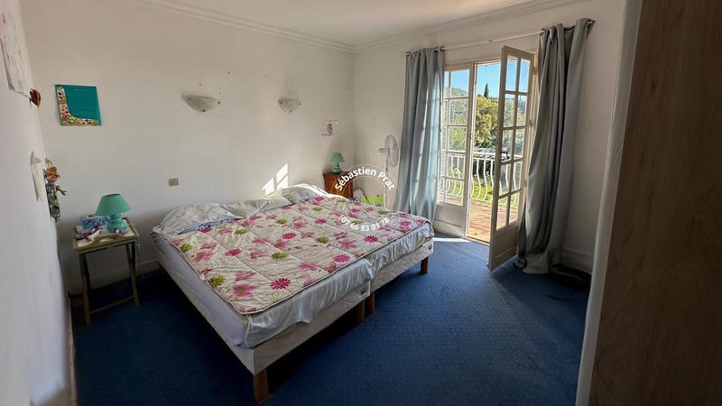 Maison - 187 m² - 9 pièces