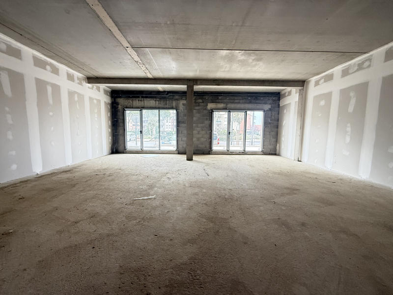 Local commercial - 140 m²