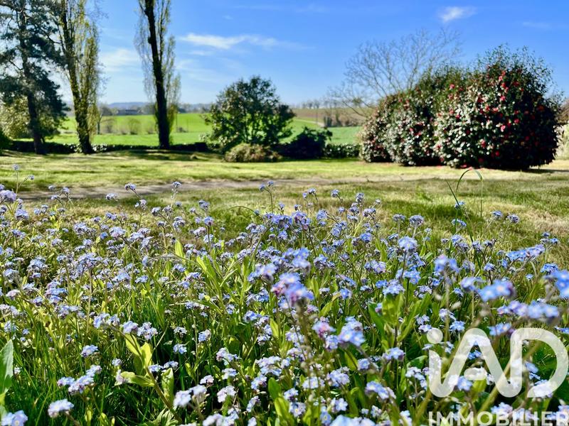 Maison - 201 m² - 10 pièces