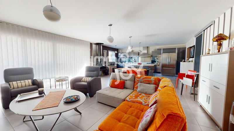 Maison - 183 m² - 5 pièces